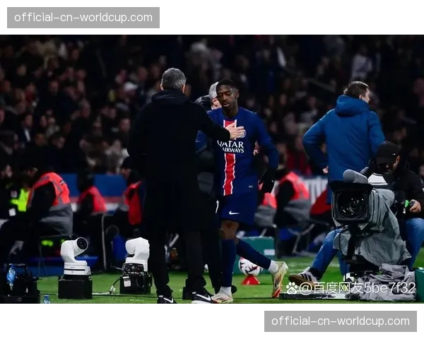 观点：VAR再次成为焦点，曼城对阵巴黎一役的点球判罚引发广泛讨论