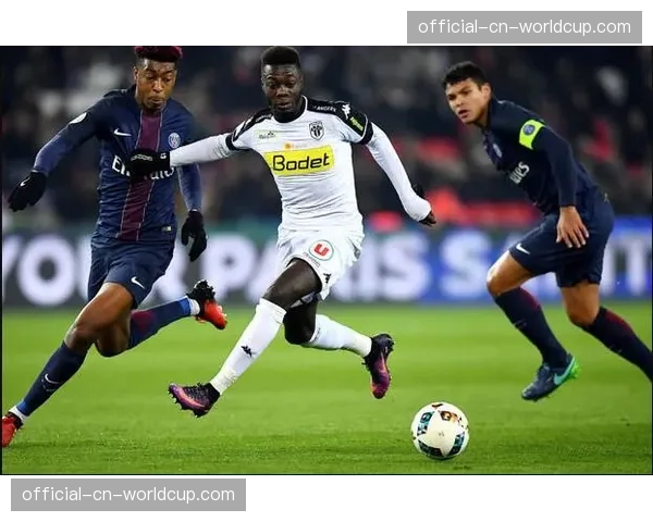 CVC资本与法甲联盟就第二期战略融资进行谈判,金额或达15亿欧元 CVC资本与法甲联盟就第二期战略融资进行谈判,金额或达15亿欧元