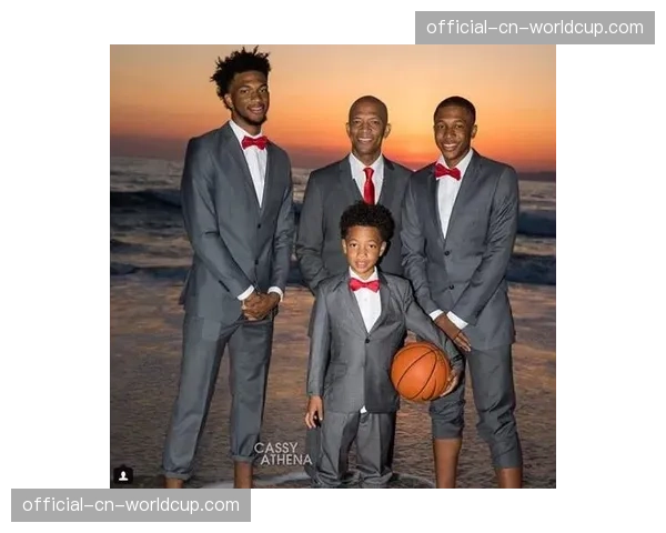 NBA关怀行动组织“校园篮球日”活动，球星走进多伦多当地小学